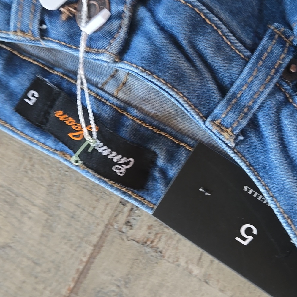 Women's Straight Leg Distressed Jeans - Medium Blue Emma Jeans Size 5 NWT - Picture 2 of 9